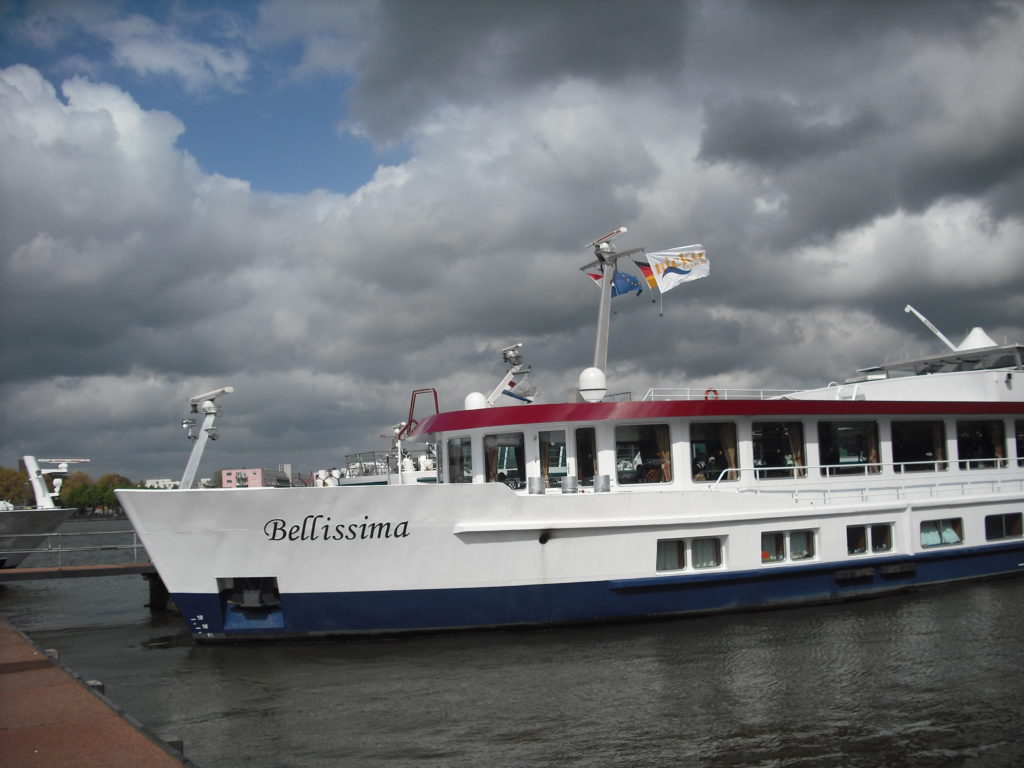Die Bellissima auf der Tour von Köln nach Amsterdam und zurück