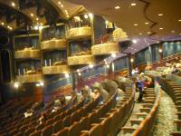 Pakett und Loggen im Royal Theatre