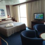 Standard-Außensuite mit bodentiefem Fenster