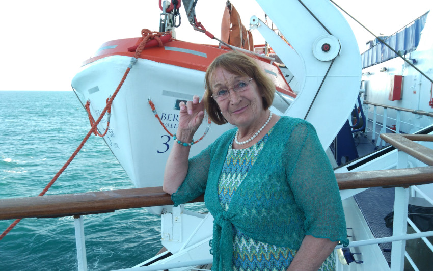 Helga (82 Jahre) aus Dresden