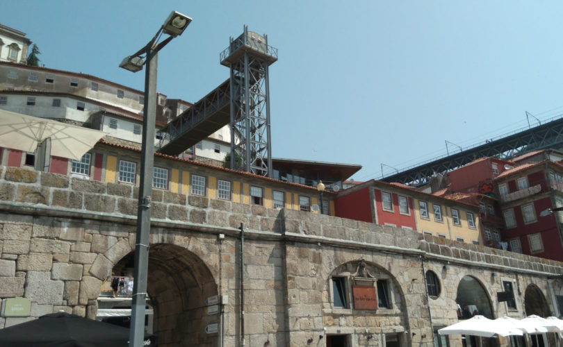 Porto-Gratisfahrstuhl